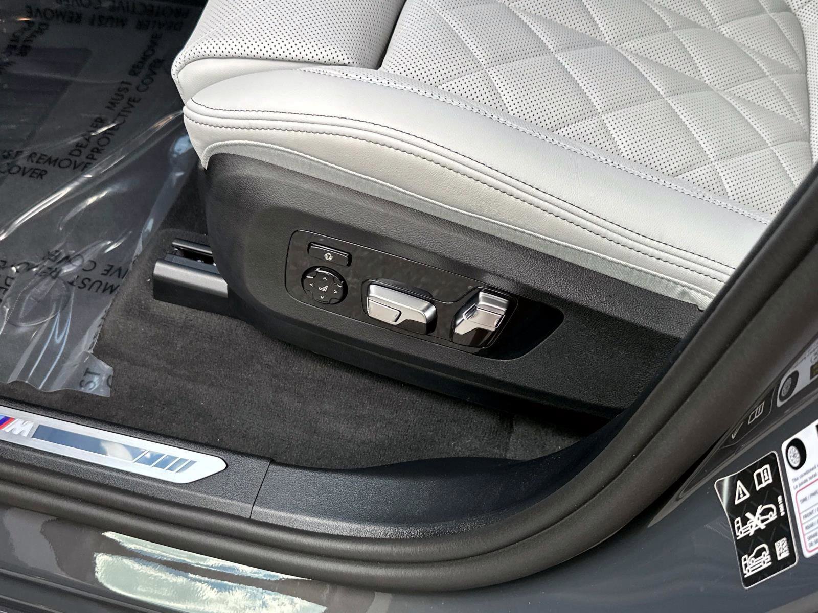 New 2026 BMW X7 xDrive40i w/ M Sport Package image 17