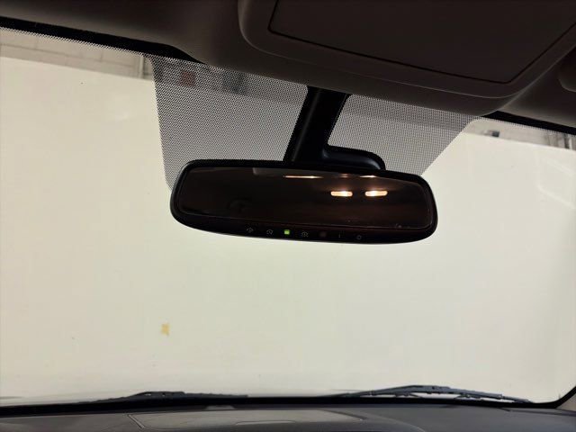 Used 2019 Nissan Titan SV w/ SV Convenience Package image 21