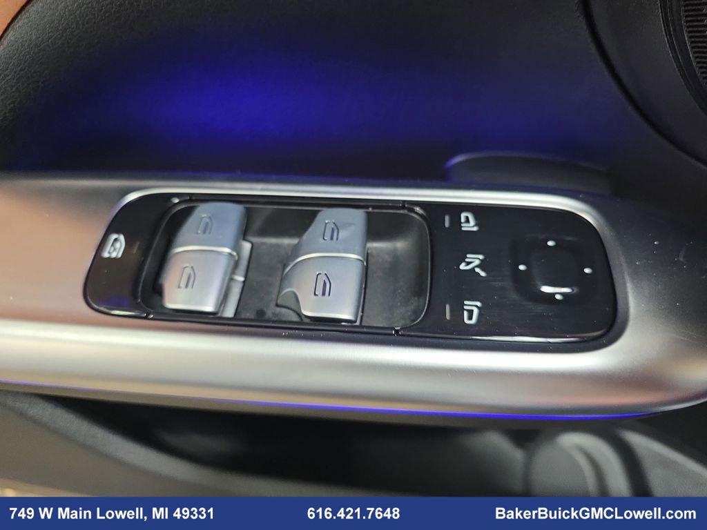 Used 2022 Mercedes-Benz C 300 4MATIC Sedan image 25