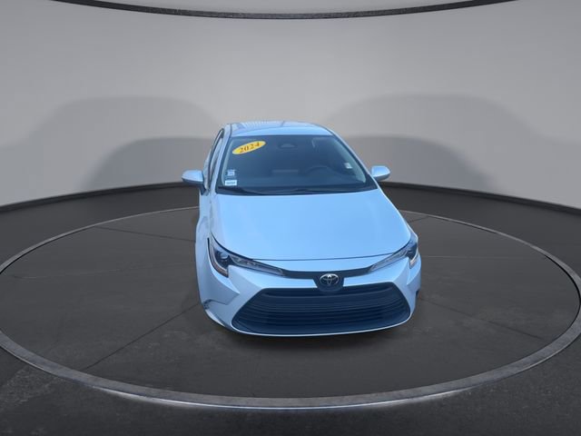 Used 2024 Toyota Corolla LE FWD image 5