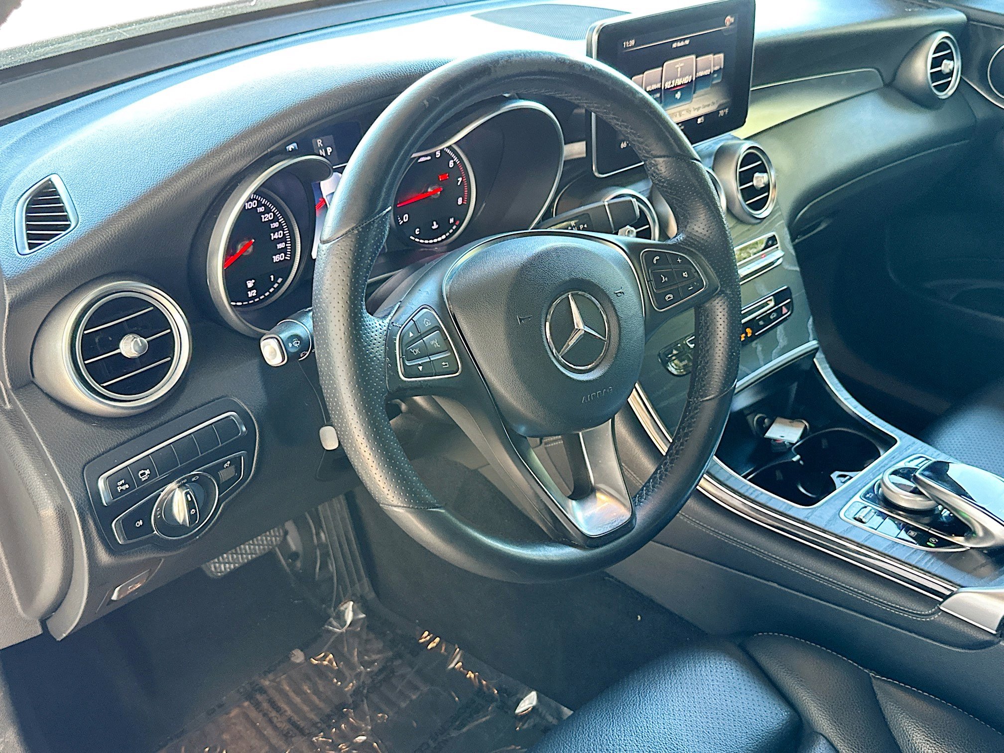 Used 2018 Mercedes-Benz GLC 300 image 9