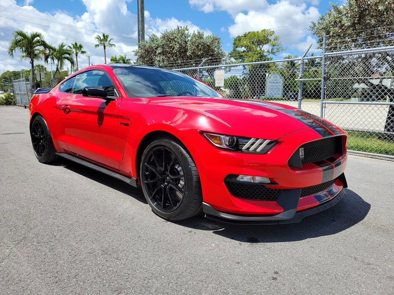 Used 2020 Ford Mustang Shelby GT350 w/ Technology Package RWD image 2