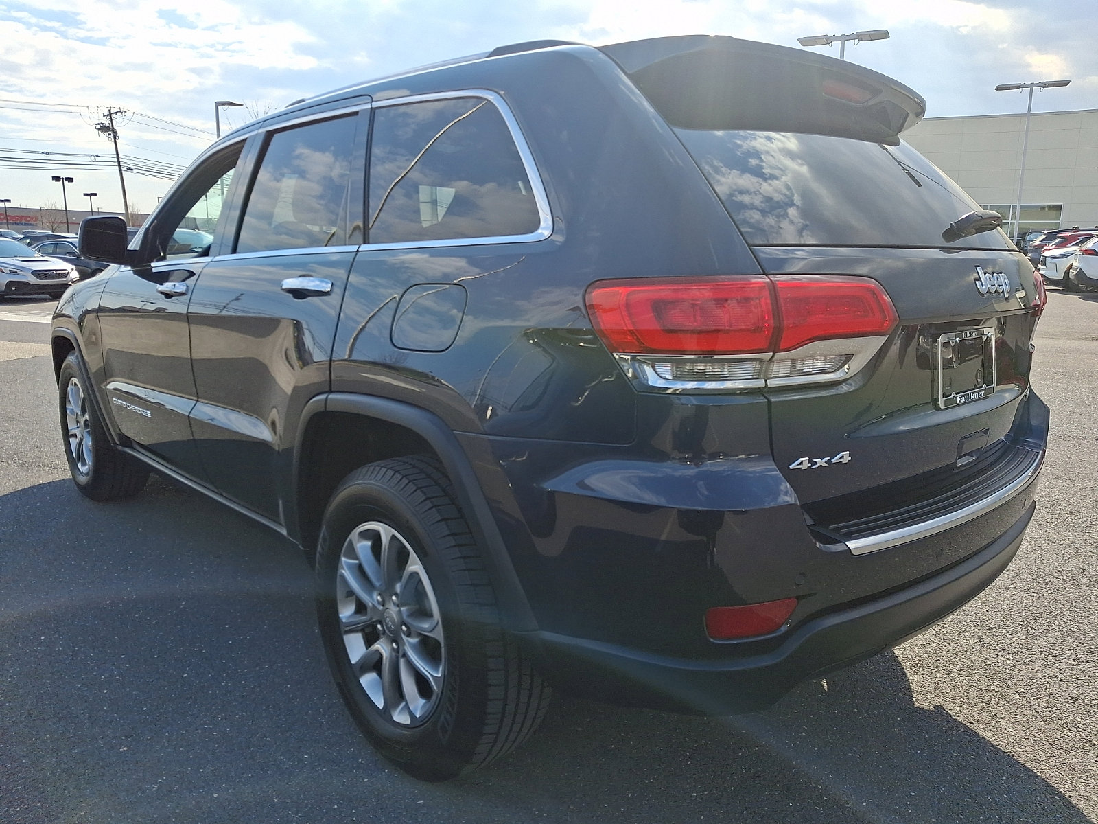 Used 2015 Jeep Grand Cherokee Limited AWD/4WD image 4