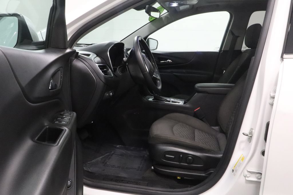 Used 2019 Chevrolet Equinox LT w/ Sun & Navigation Package AWD/4WD image 11