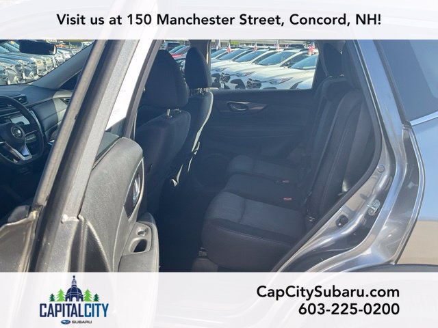 Used 2018 Nissan Rogue S AWD/4WD image 15