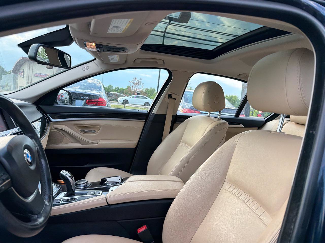 Used 2016 BMW 528i Sedan RWD image 17