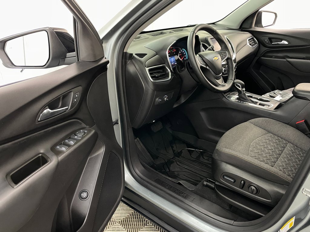 Certified 2024 Chevrolet Equinox LT w/ LPO, Floor Liner Package image 21