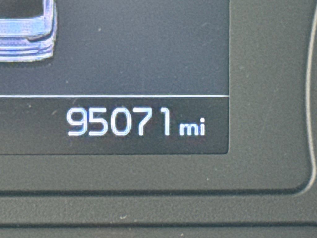 Used 2019 Kia Optima S image 33
