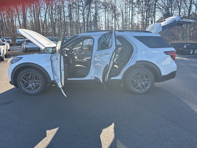 New 2026 Ford Explorer ST w/ Sun And Sound Package image 26