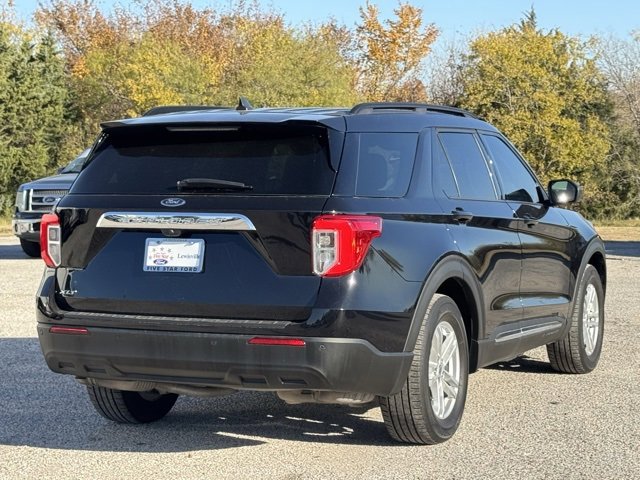 Certified 2023 Ford Explorer XLT image 5