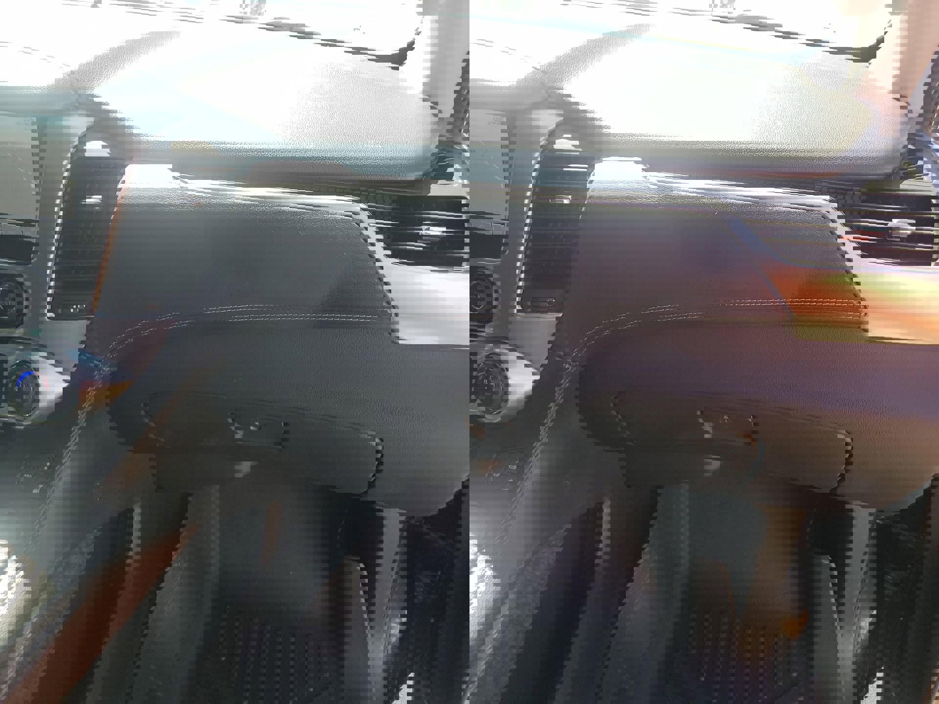 Used 2015 Chevrolet Suburban LTZ AWD/4WD image 36