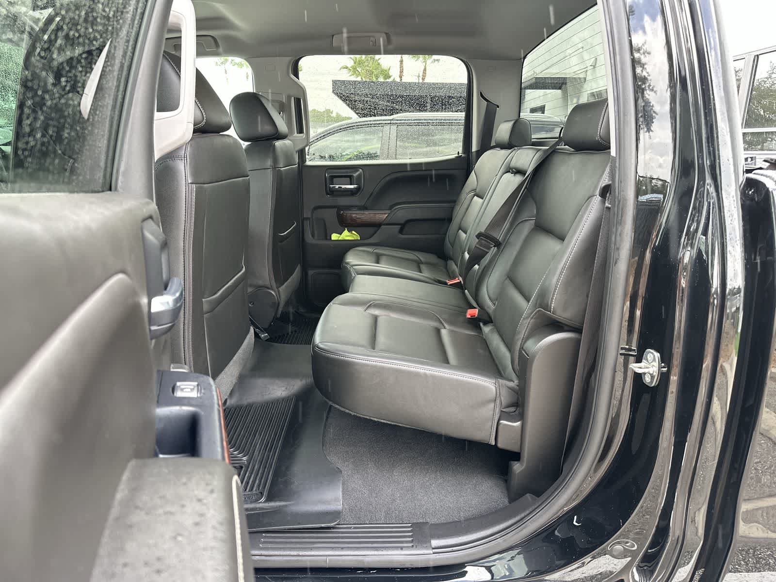 Used 2018 GMC Sierra 1500 SLT w/ SLT Premium Package RWD image 4