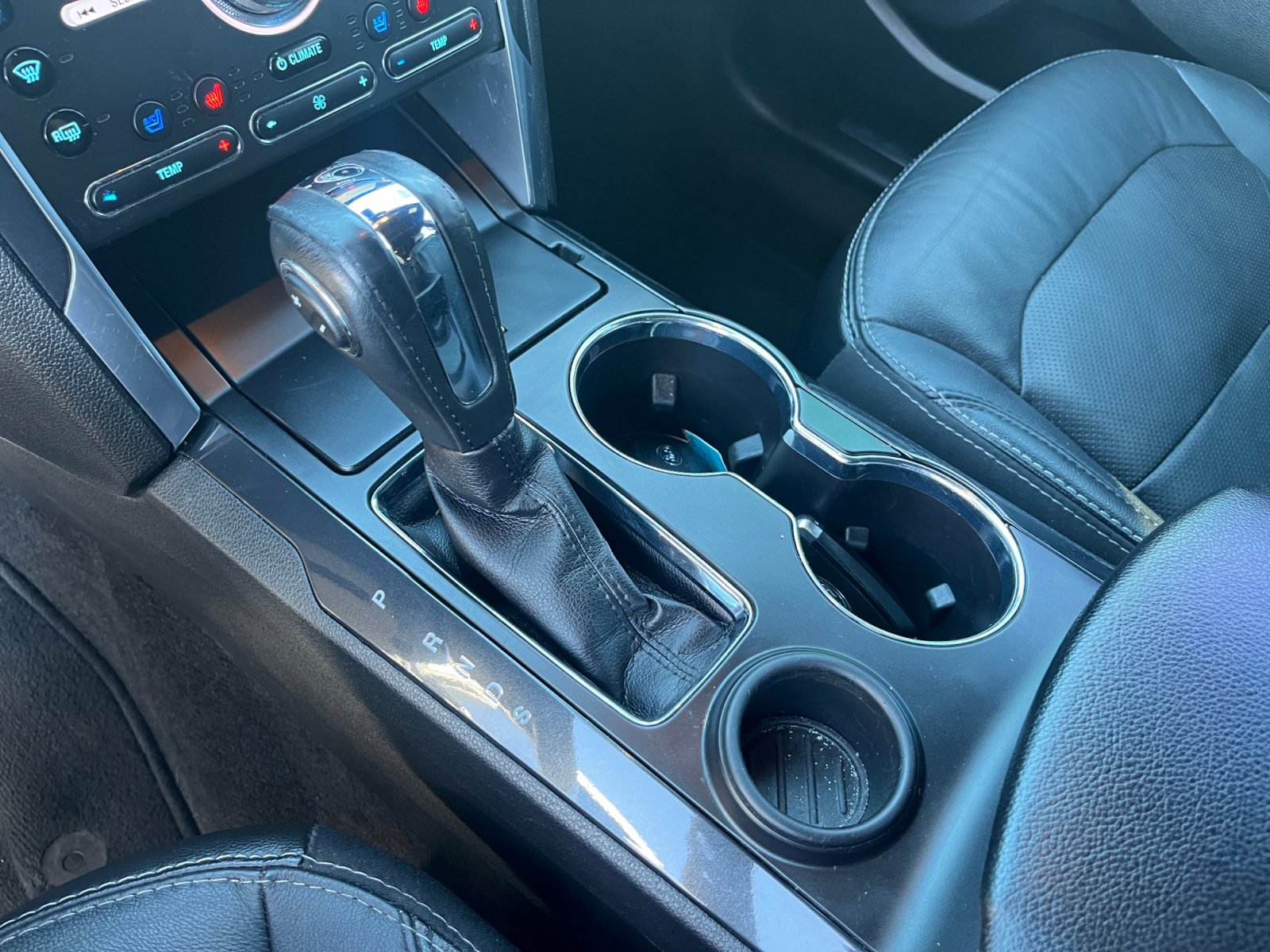 Used 2018 Ford Explorer Limited w/ Ford Safe & Smart Package image 31