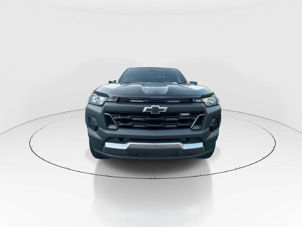 Used 2024 Chevrolet Colorado Trail Boss w/ Advanced Trailering Package AWD/4WD image 3