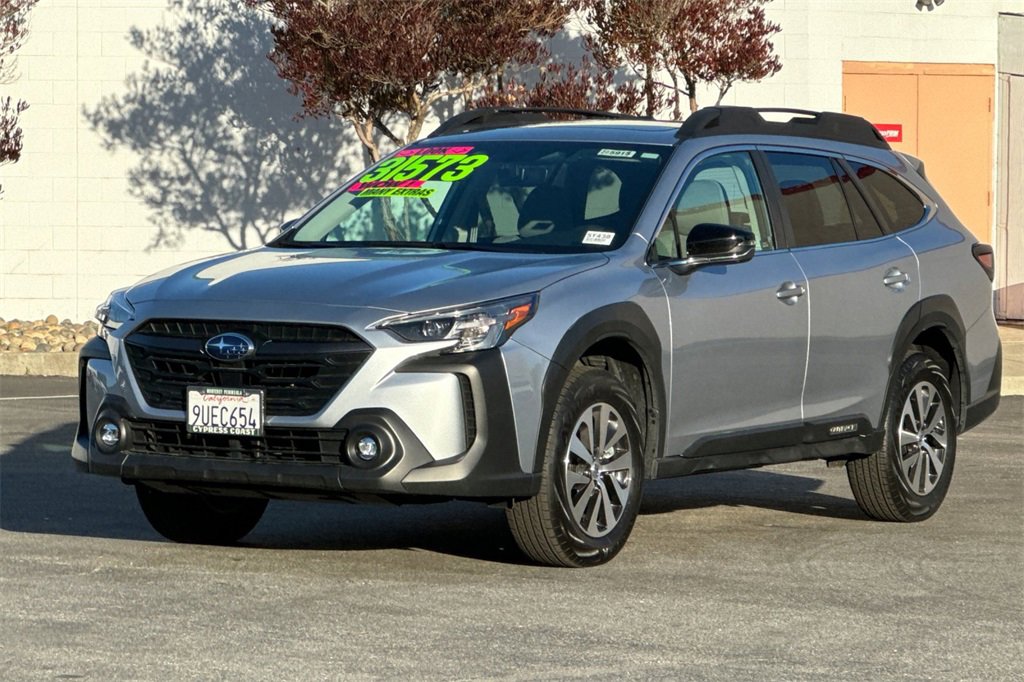 Used 2025 Subaru Outback Premium w/ Popular Package #1A image 8