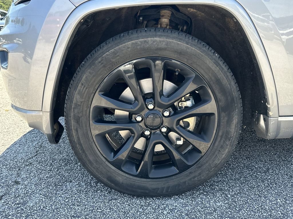 Used 2021 Jeep Grand Cherokee Laredo X image 11