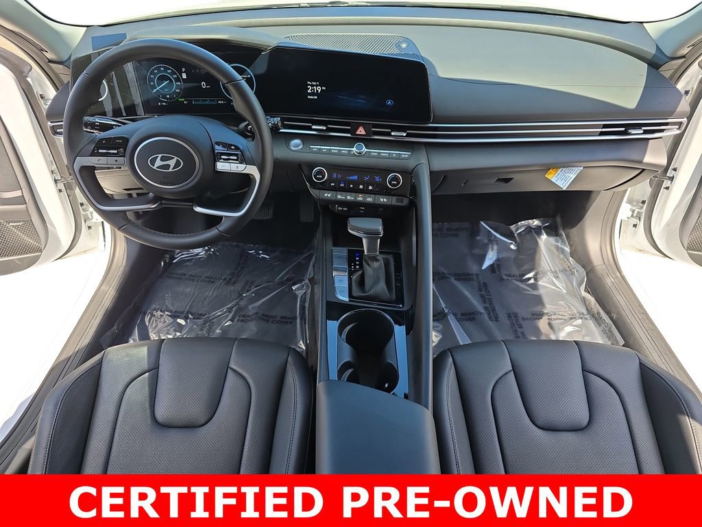 Used 2025 Hyundai Elantra Limited image 9