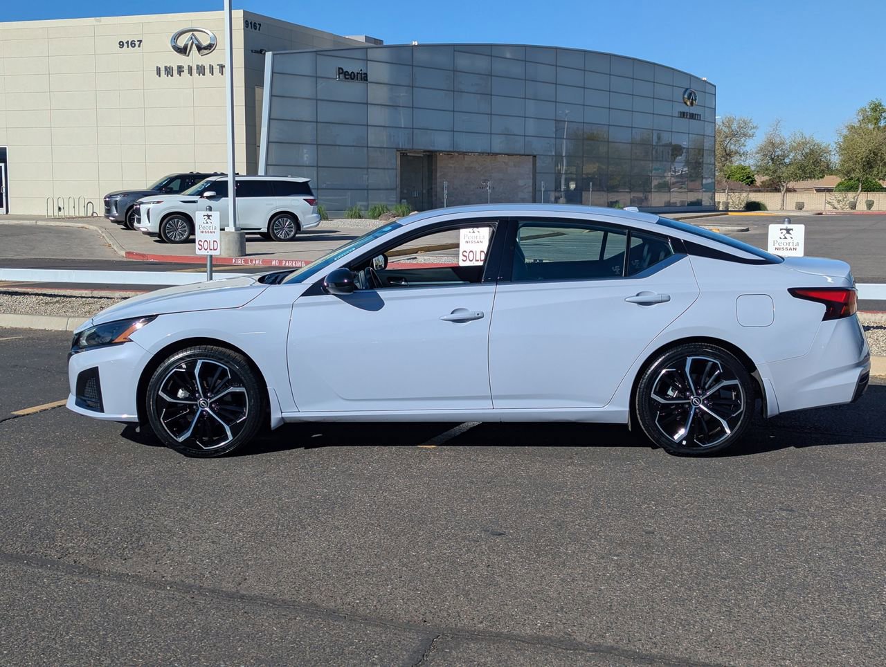 Certified 2025 Nissan Altima 2.5 SR image 4