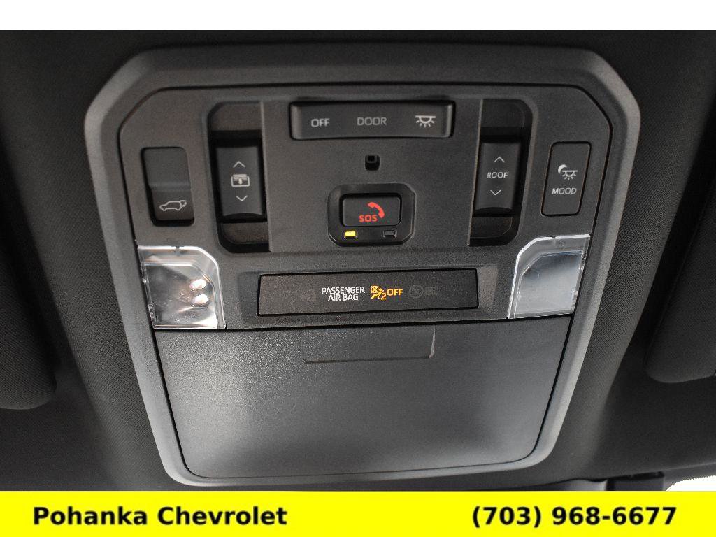 Used 2023 Toyota Sequoia Capstone AWD/4WD image 18