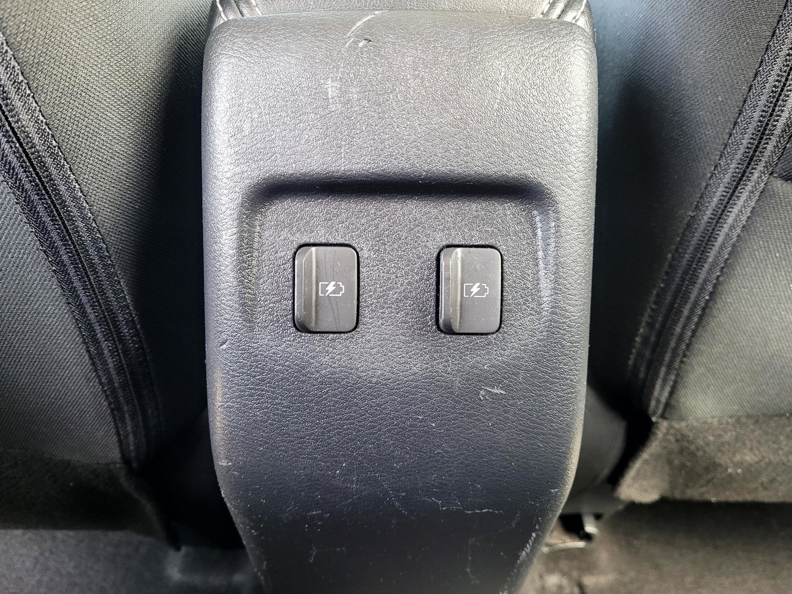 Certified 2021 Nissan Kicks SR FWD image 9