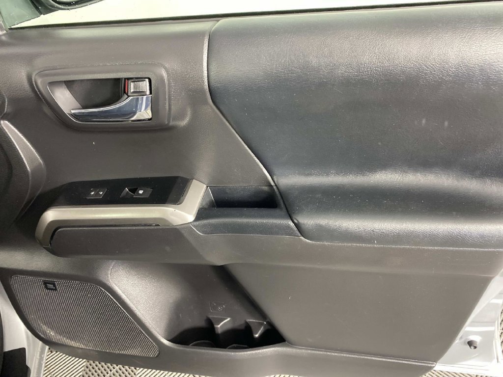 Used 2023 Toyota Tacoma Limited AWD/4WD image 24