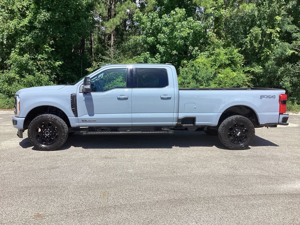 Used 2025 Ford F250 Lariat w/ Black Appearance Package AWD/4WD image 7