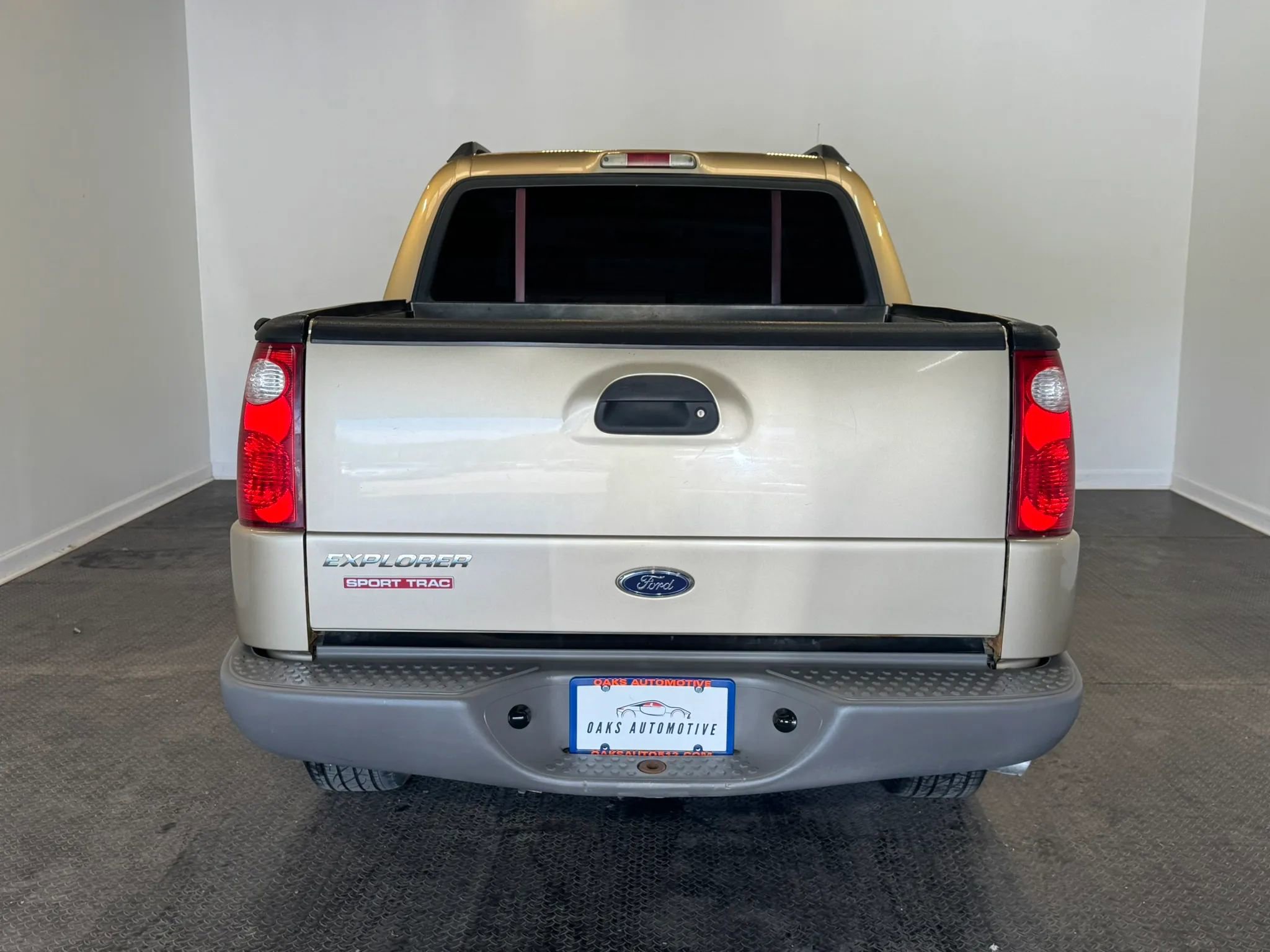 Used 2002 Ford Explorer Sport Trac 4x4 image 5