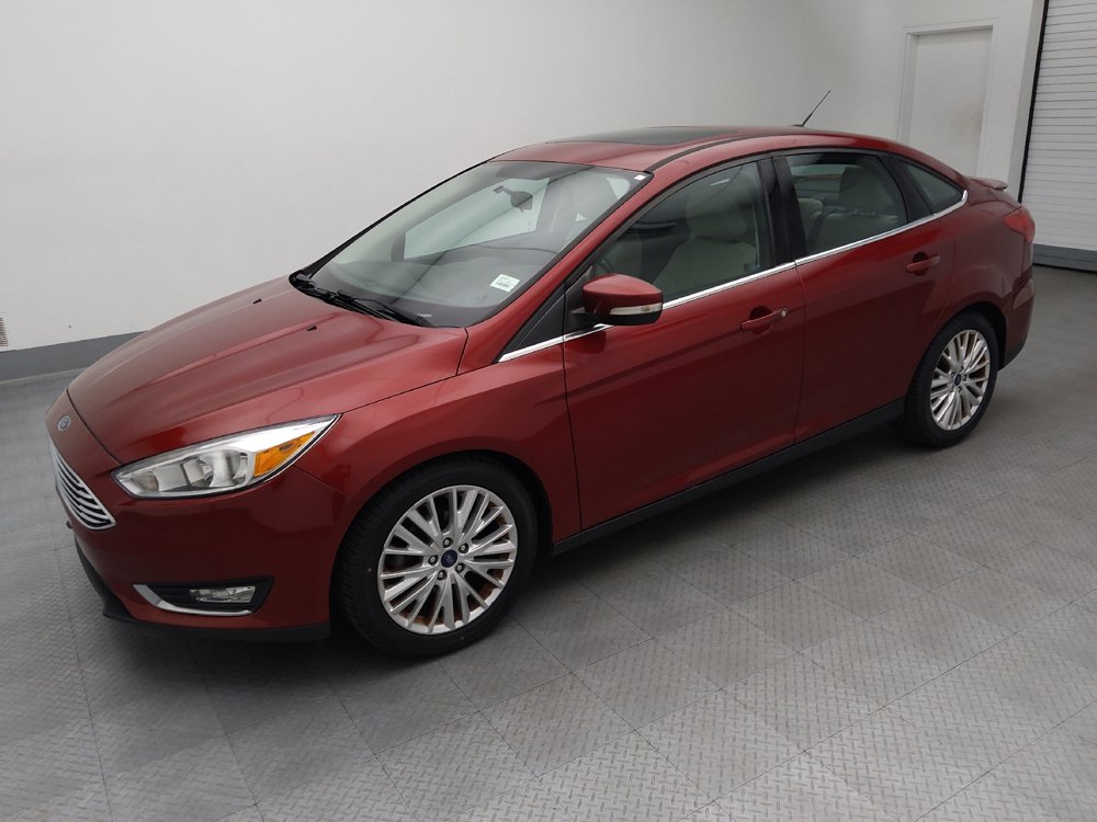 Used 2017 Ford Focus Titanium FWD image 2