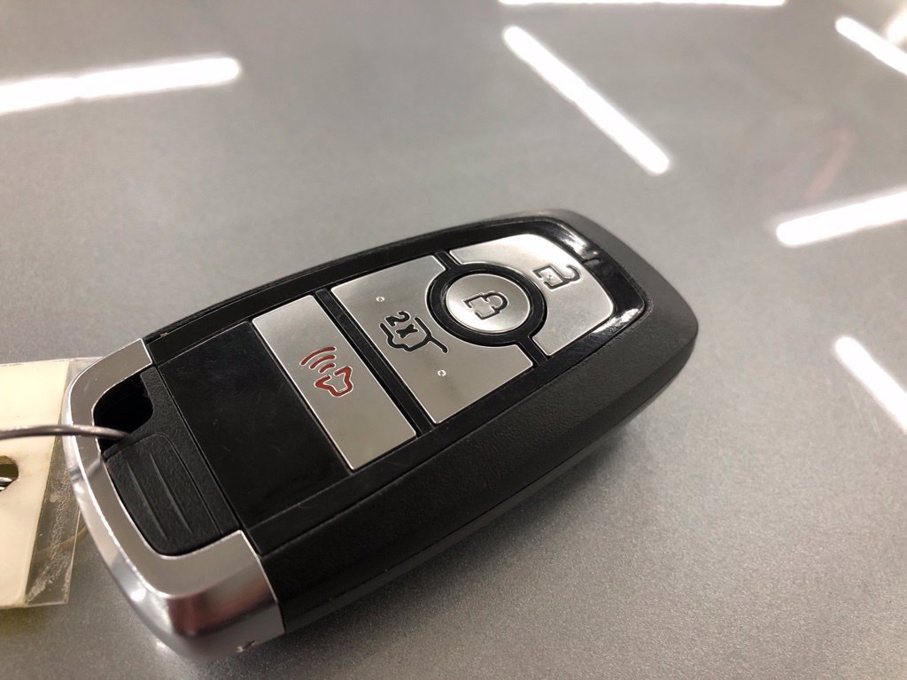 Used 2024 Ford Explorer XLT AWD/4WD image 29