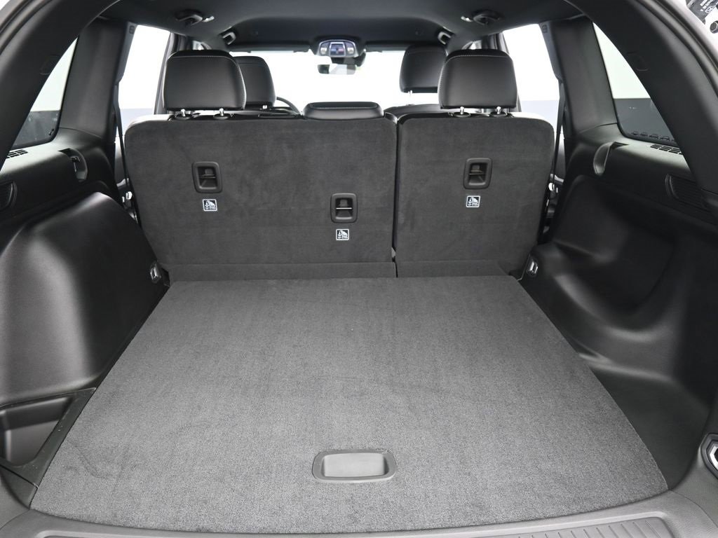 New 2026 Jeep Grand Cherokee Altitude image 13