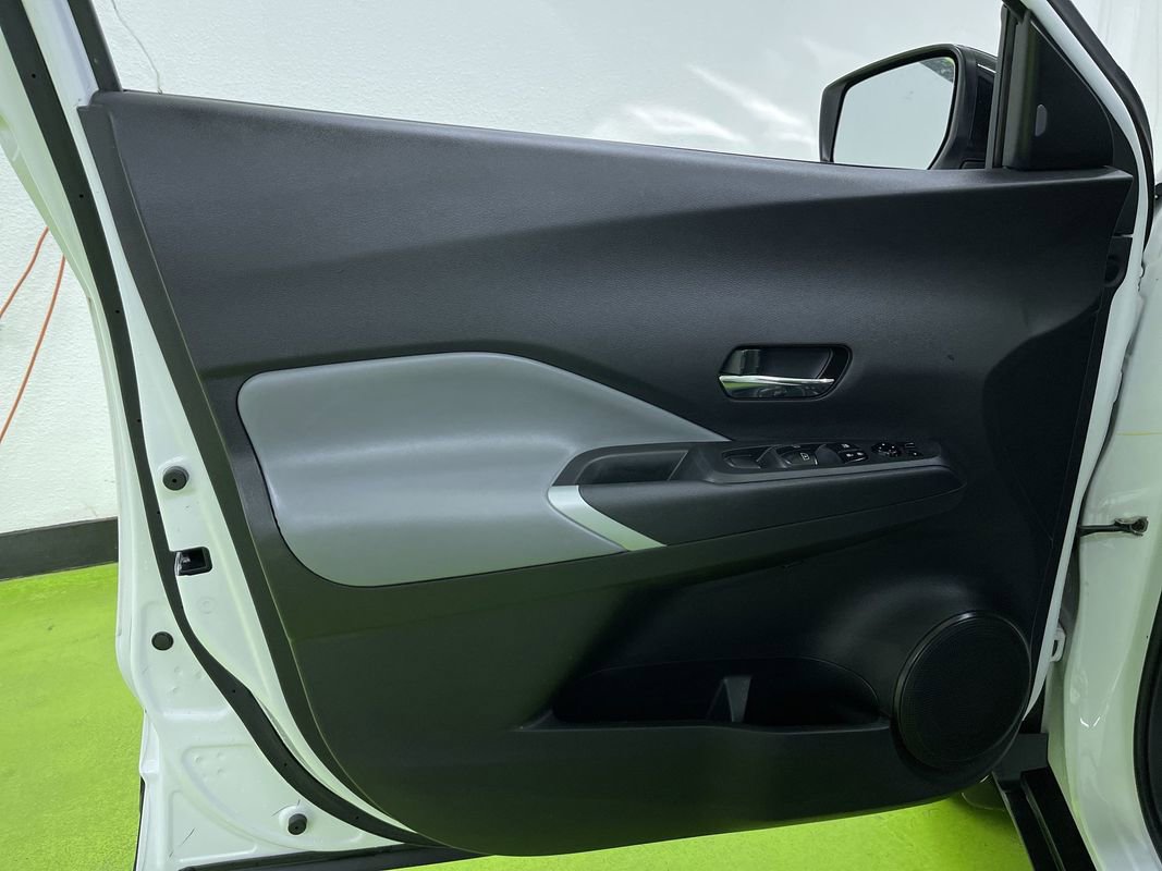 Used 2024 Nissan Kicks SR w/ SR Premium Package image 16