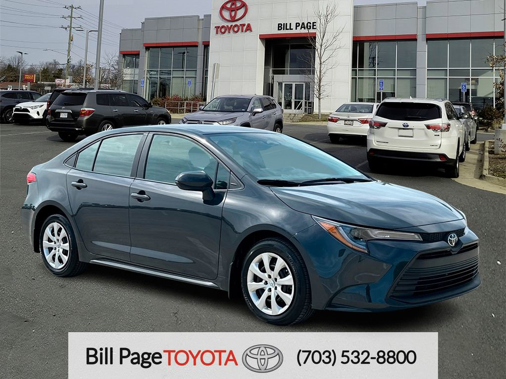 Used 2025 Toyota Corolla LE image 1