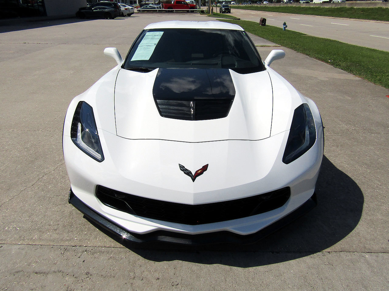 Used 2016 Chevrolet Corvette Z06 w/ 3LZ Preferred Equipment Group RWD image 2