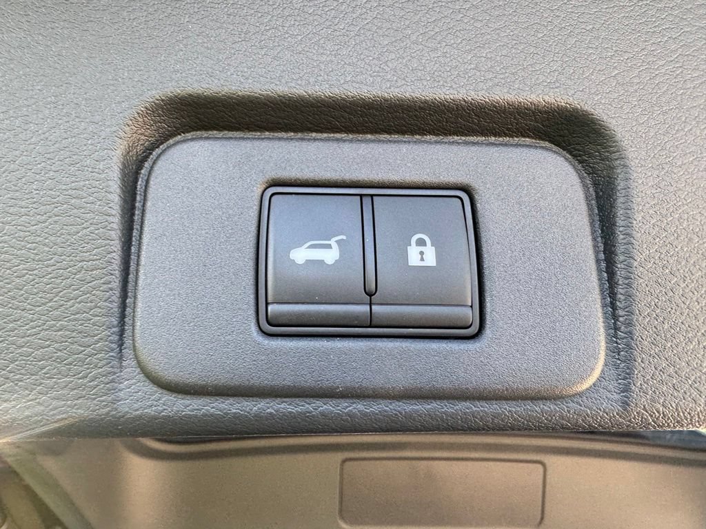 Used 2024 Nissan Rogue SV w/ SV Premium Package AWD/4WD image 10