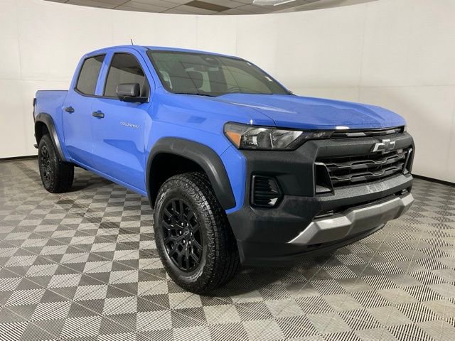 Used 2025 Chevrolet Colorado Trail Boss image 3