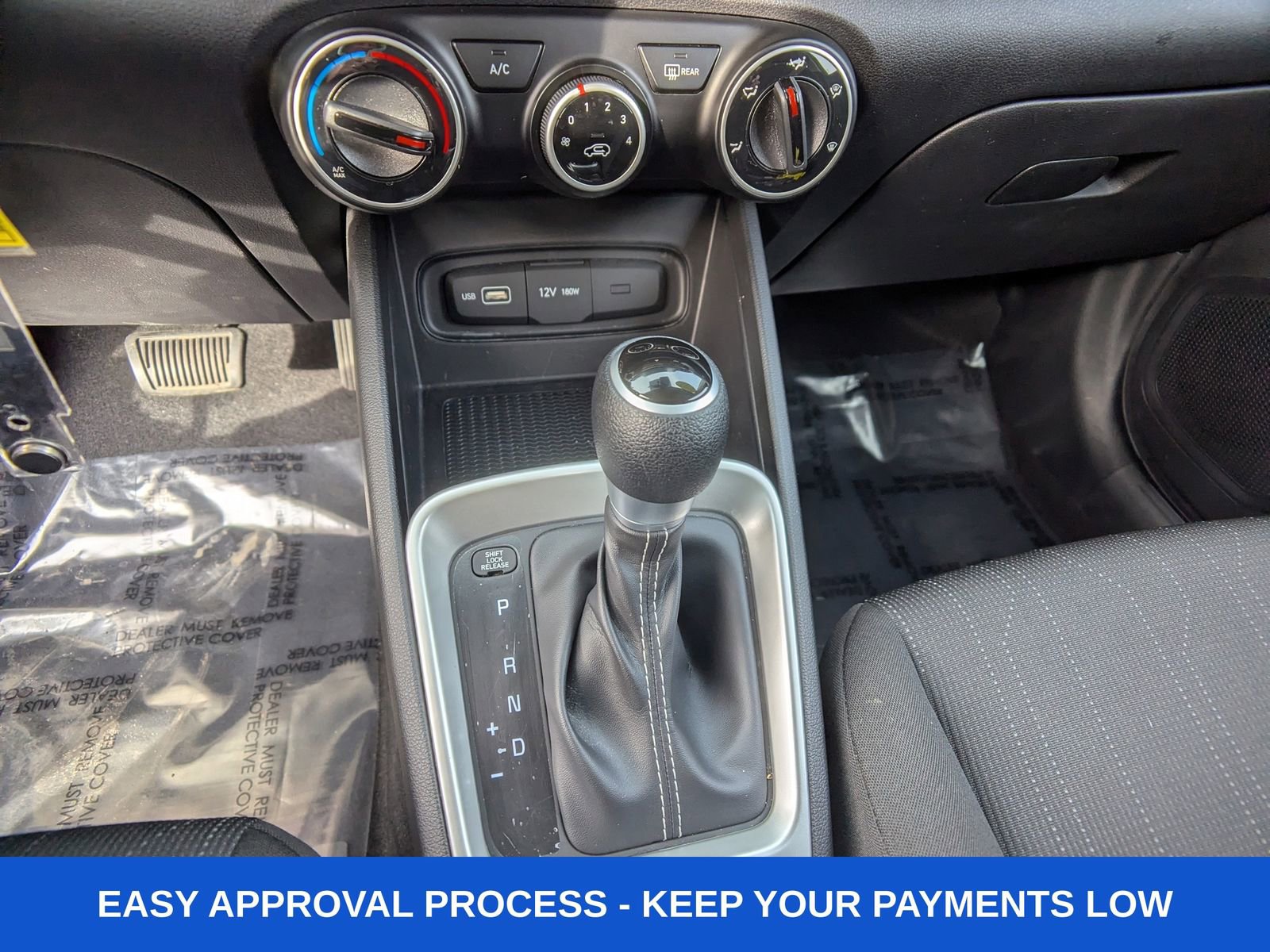 Used 2022 Hyundai Venue SE w/ Cargo Package image 27