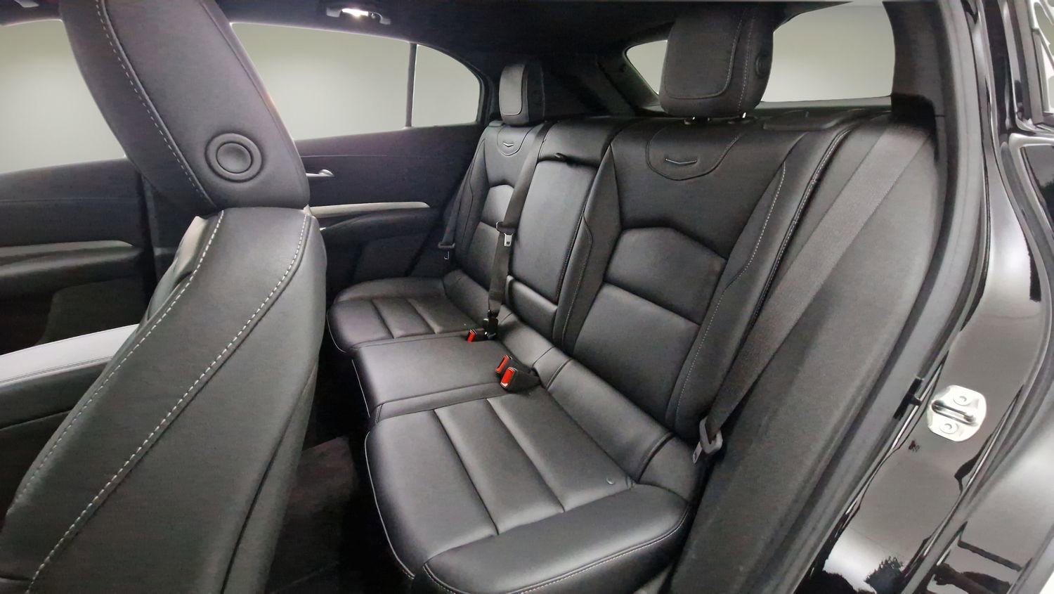 Used 2024 Cadillac XT4 Premium Luxury image 22