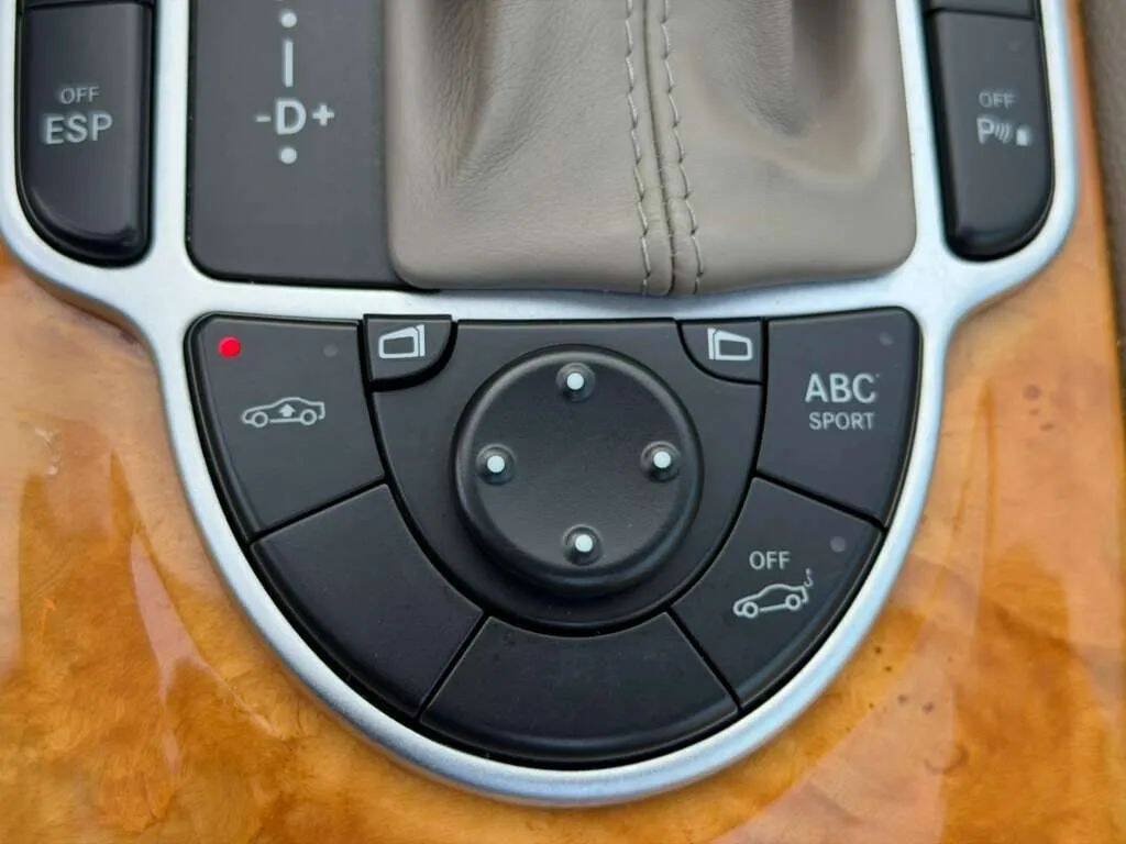 Used 2005 Mercedes-Benz SL 500 image 28