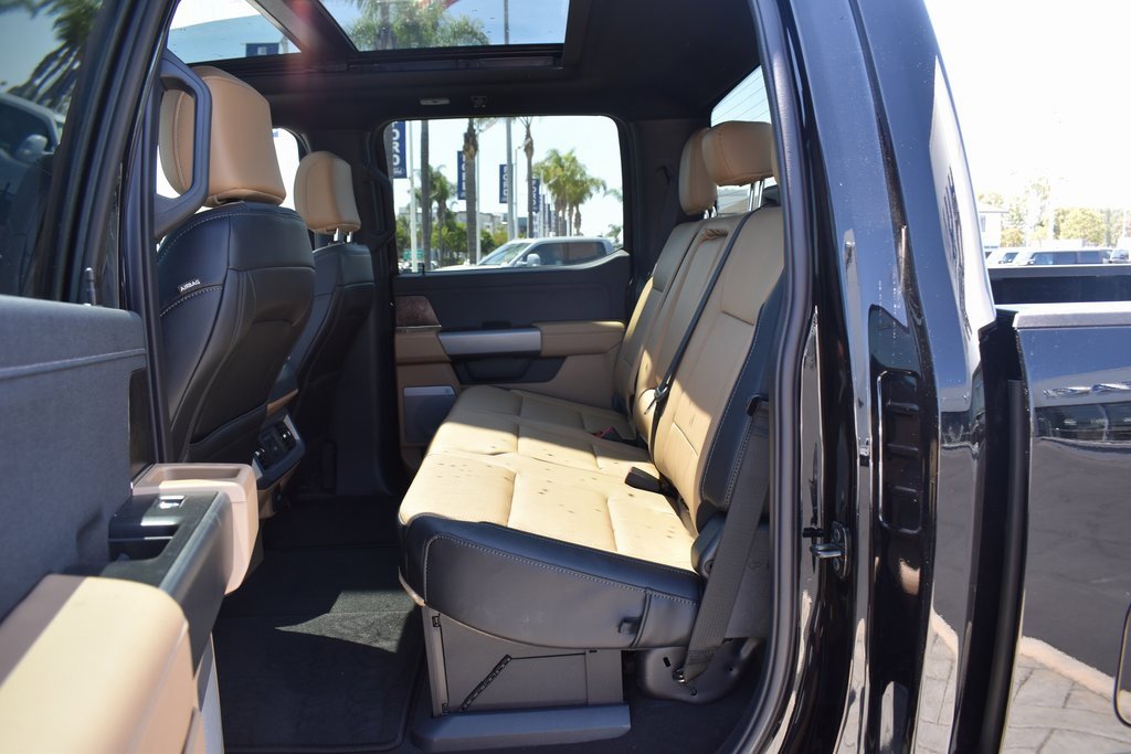 Used 2025 Ford F450 Lariat w/ FX4 Off-Road Package image 16