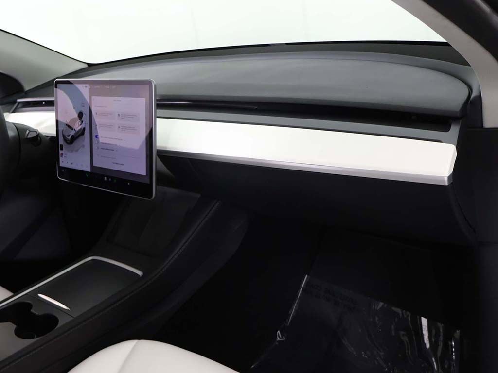 Used 2023 Tesla Model Y Long Range image 28