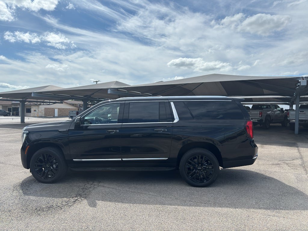 New 2026 GMC Yukon XL Elevation w/ Elevation Premium Package AWD/4WD image 10