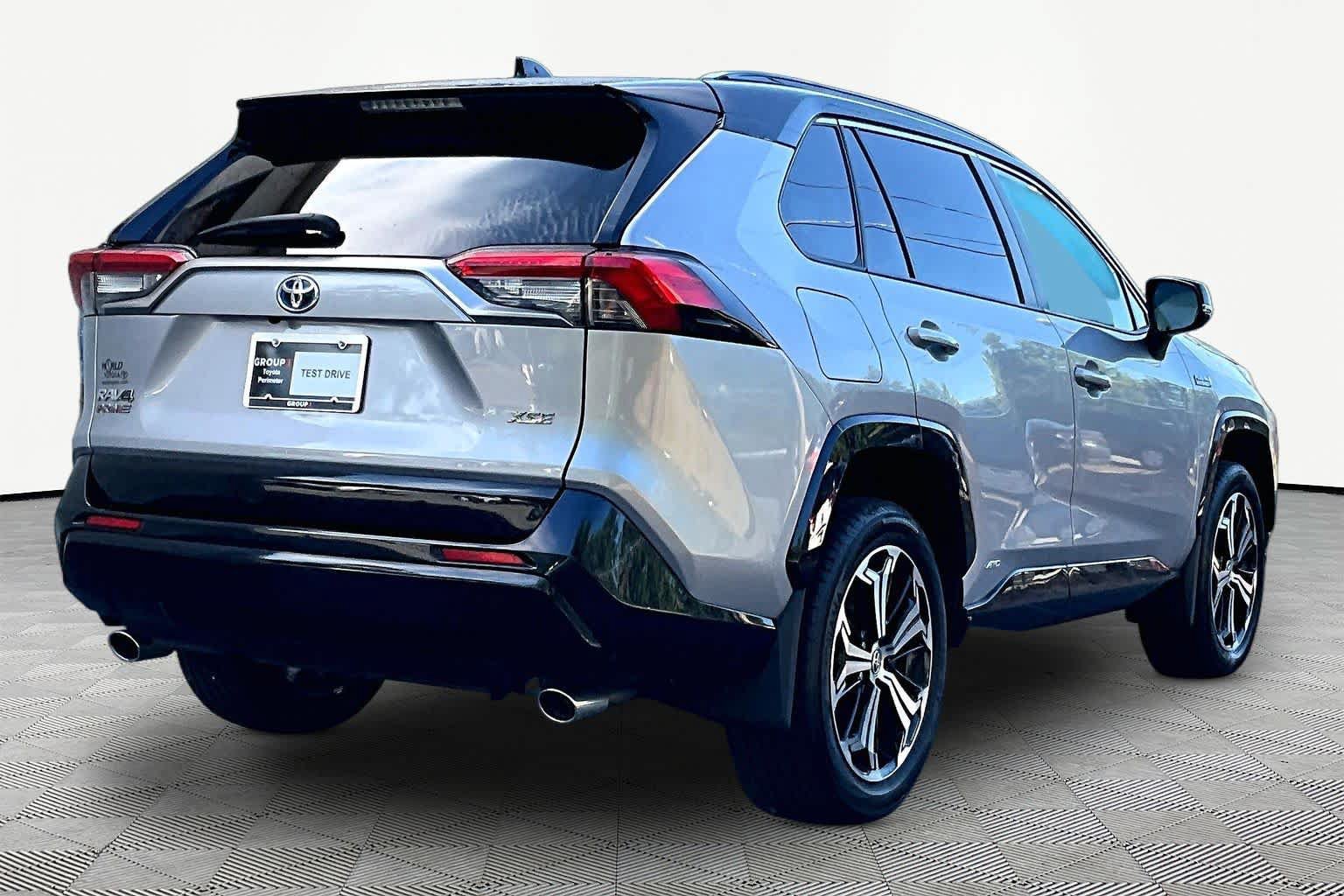 Used 2023 Toyota RAV4 XSE w/ Weather Package AWD/4WD image 13