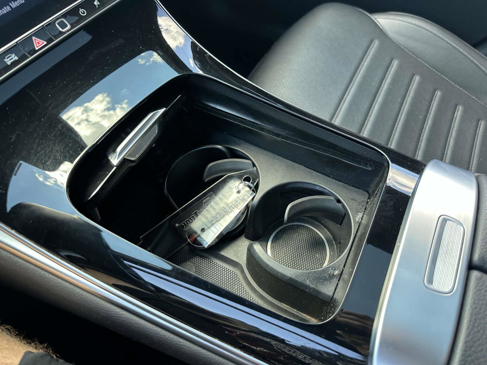 Used 2024 Mercedes-Benz GLC 300 4MATIC w/ AMG Line image 25