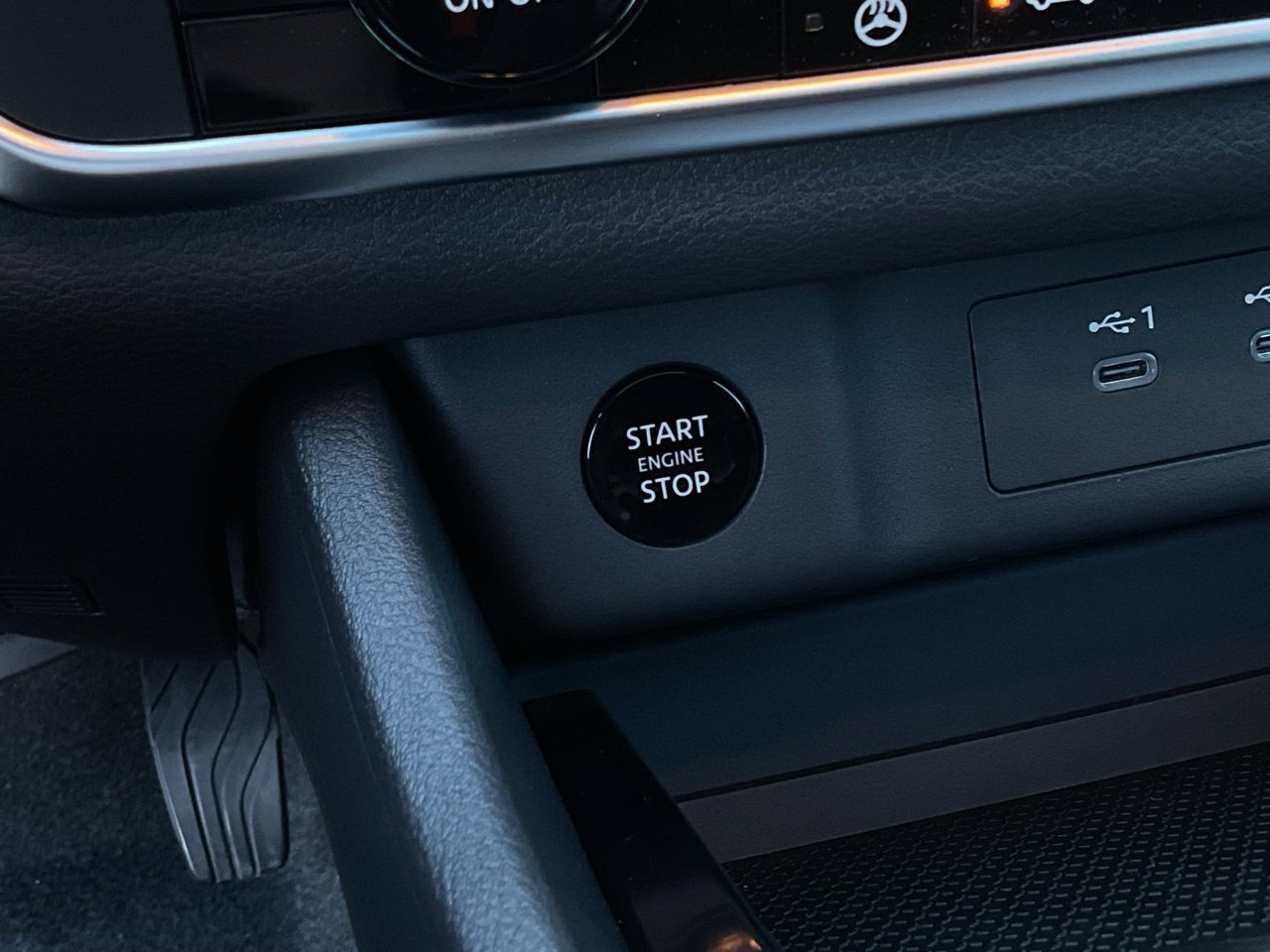 New 2027 Nissan Rogue Dark Armor AWD/4WD image 31