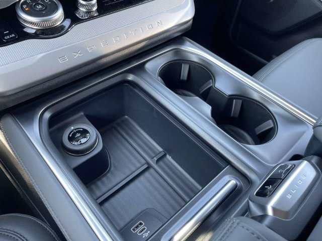 New 2027 Ford Expedition Max Active RWD image 14