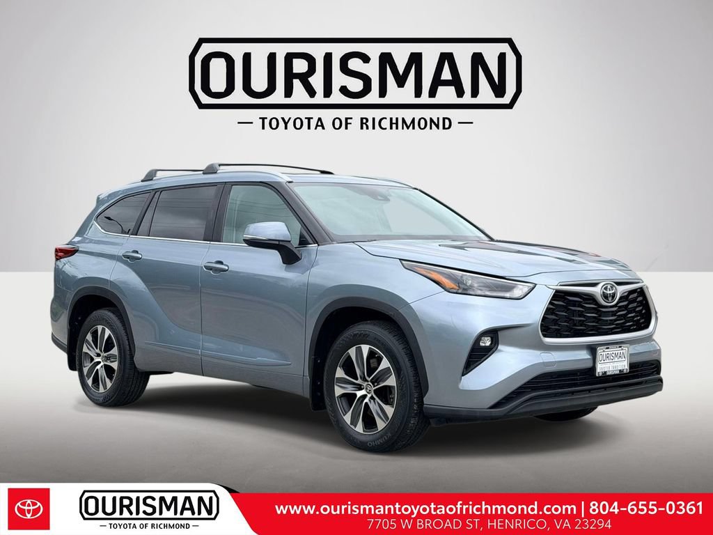 Used 2023 Toyota Highlander XLE AWD/4WD image 1