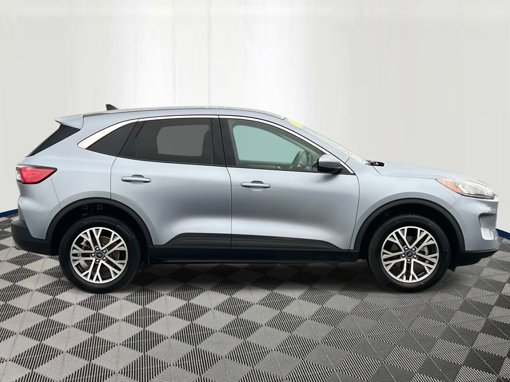 Used 2022 Ford Escape SEL w/ Class II Trailer Tow Package image 6