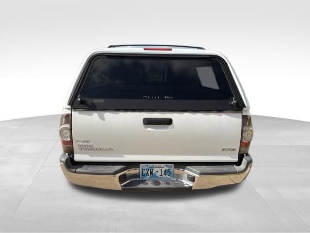 Used 2014 Toyota Tacoma 4x4 Access Cab w/ SR5 Package image 4