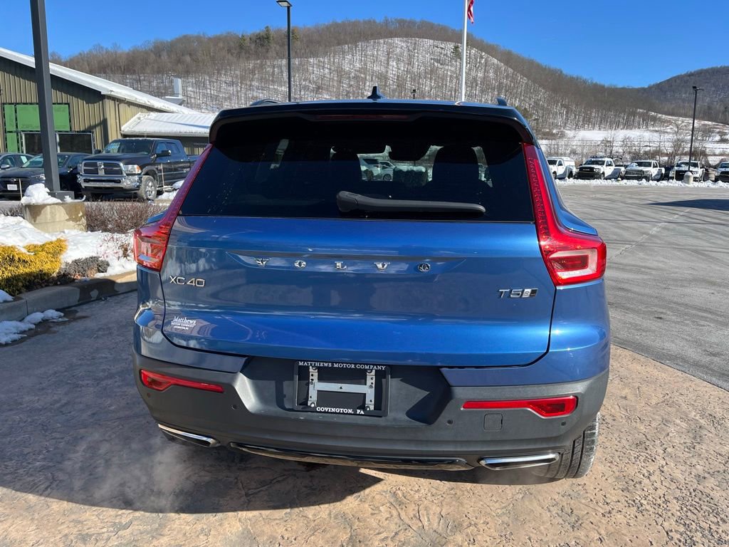 Used 2019 Volvo XC40 T5 R-Design image 6