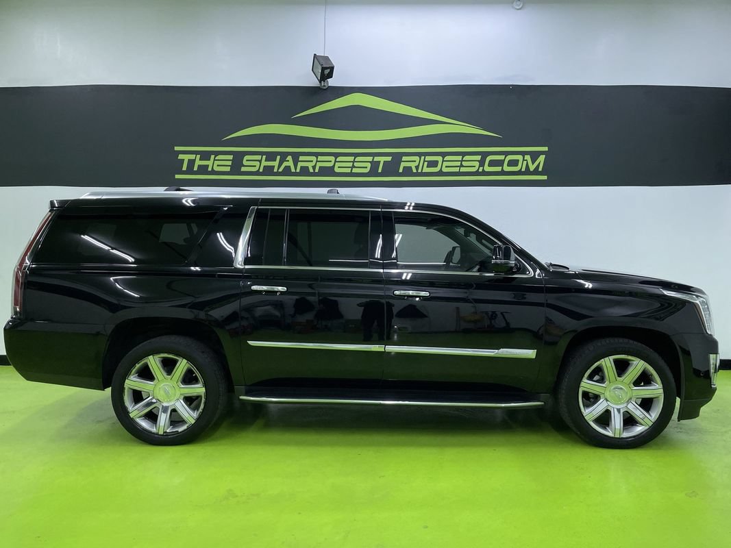 Used 2017 Cadillac Escalade ESV Premium Luxury AWD/4WD image 11